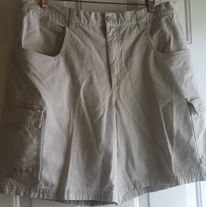 Men's Columbia Khaki Cargo Shorts Size  38